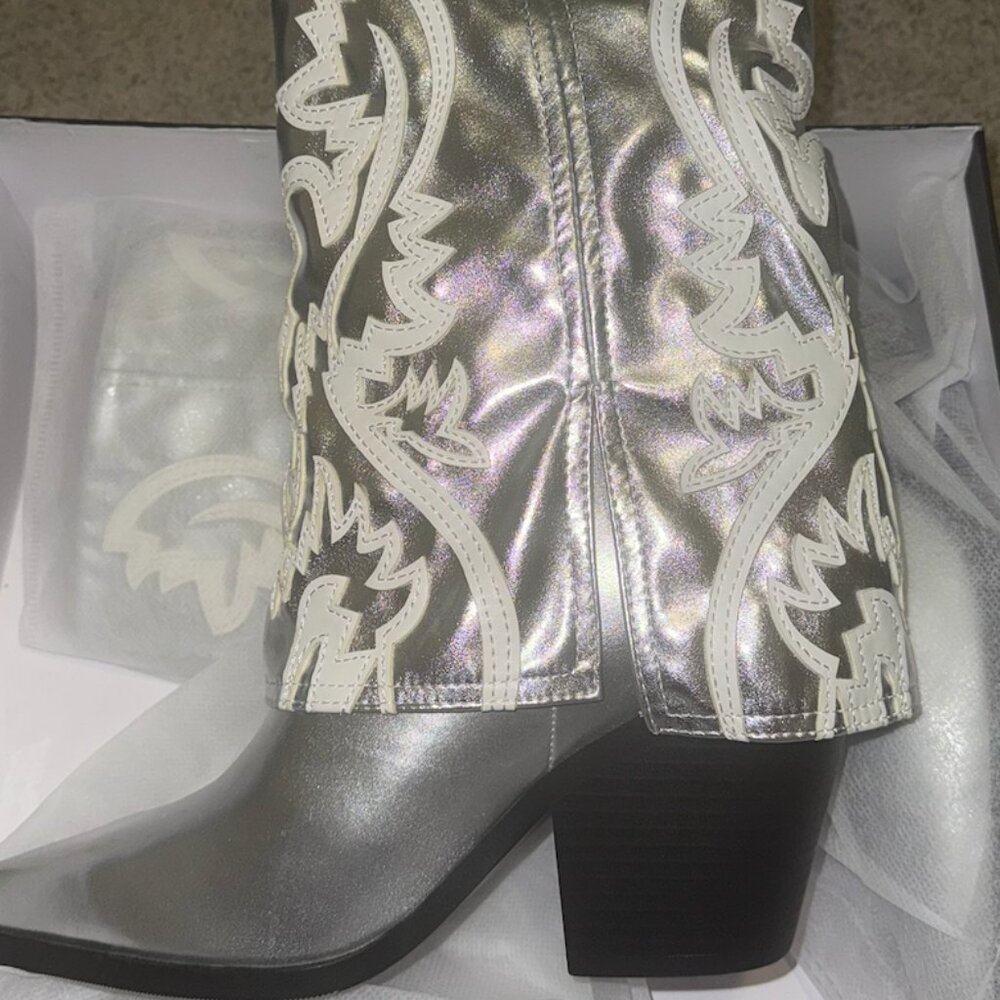 Azalea Wang Esperanza Western Boot In Silver